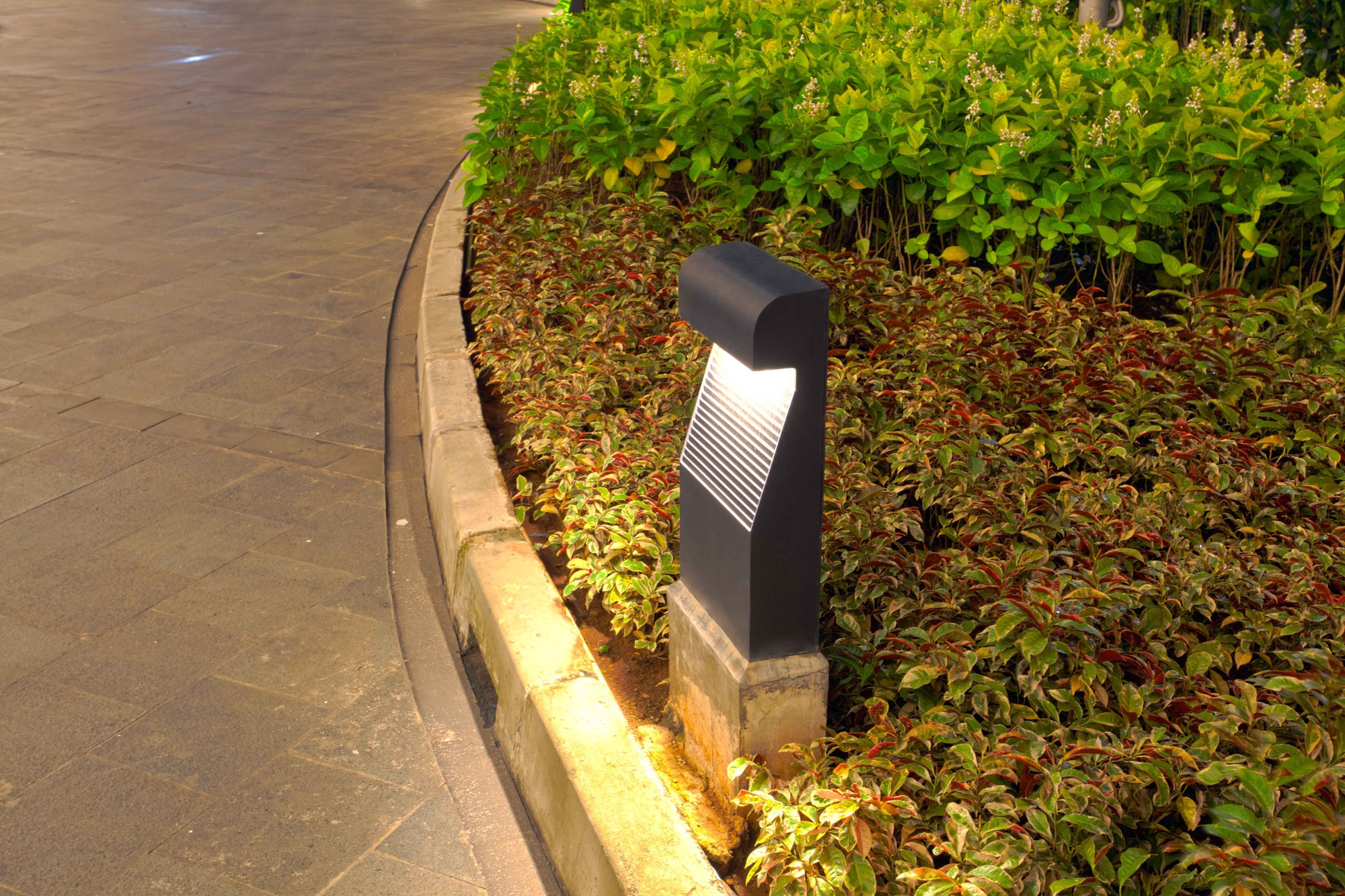 pathway lamp