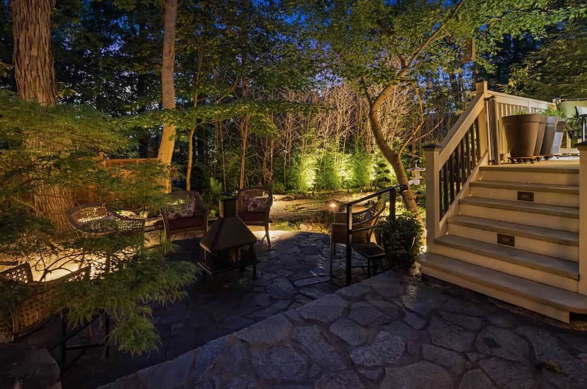 yard and deck landscape lighting