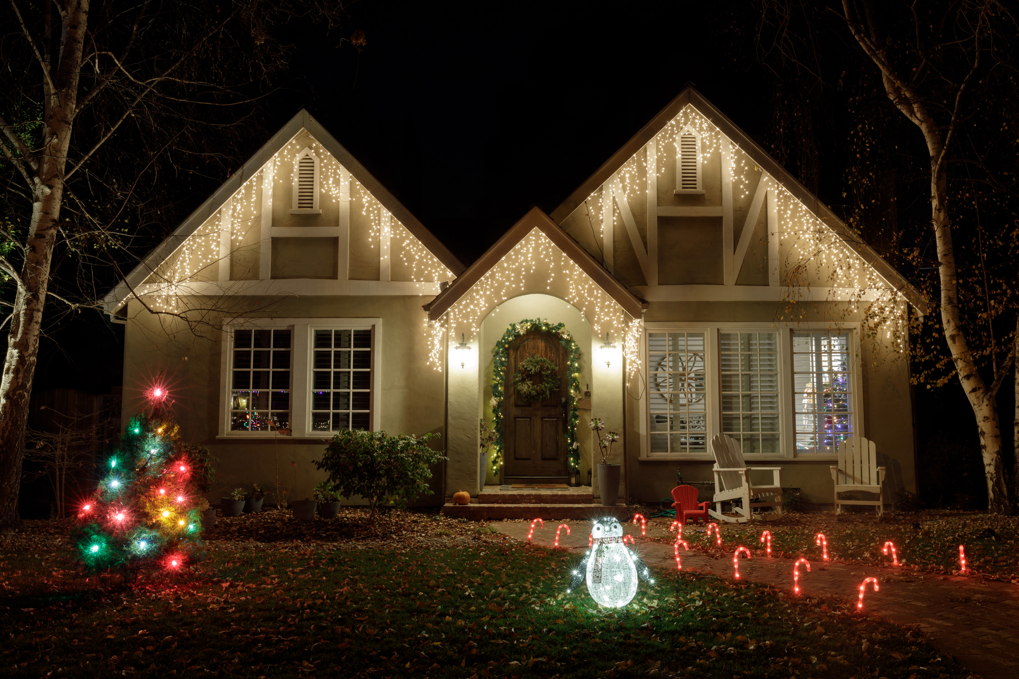 Christmas night lights decorating house